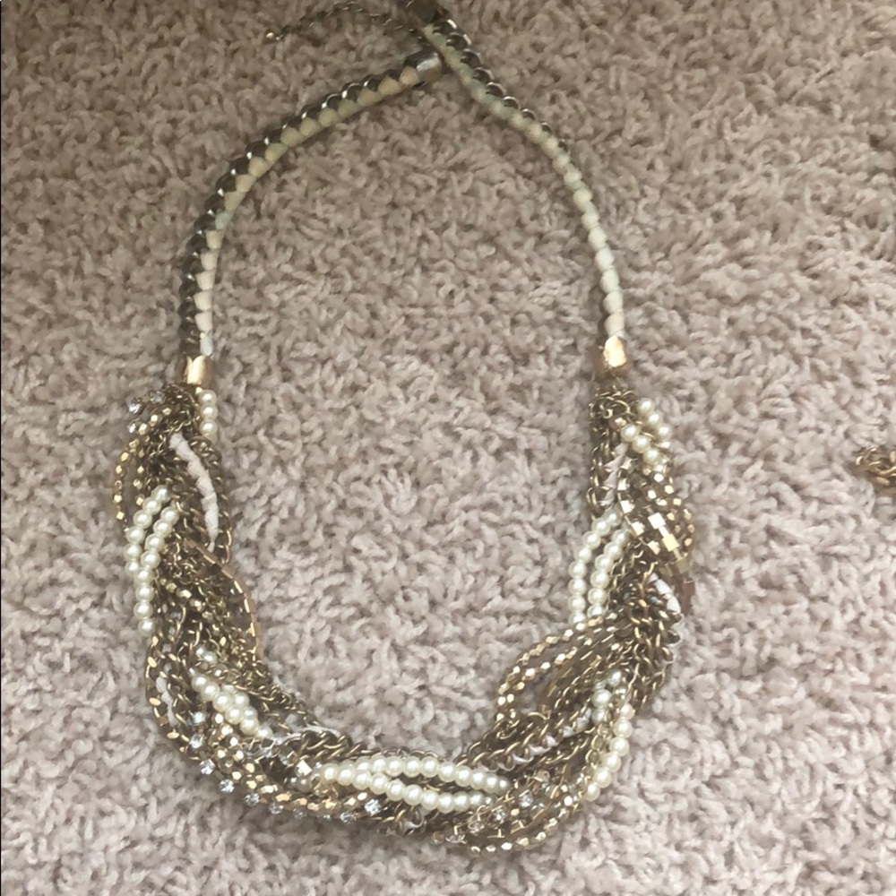 Statement necklace